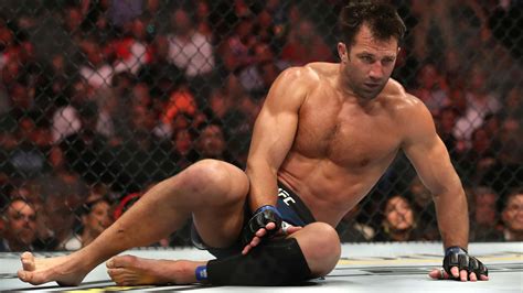 Download American UFC Fighter Luke Rockhold in Action at UFC 239 Wallpaper | Wallpapers.com