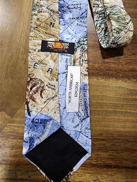 Vintage Endangered Species North American Neck Tie, E… - Gem