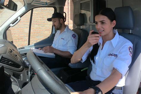 EMT Salary Chicago | Emergency Medical Technician & Paramedic Salaries ...