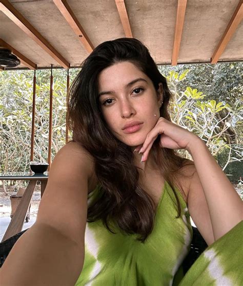 Shanaya Kapoor Trolled For Getting ‘Cosmetic Surgeries’ After Fan ...