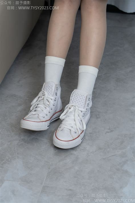 [Tian Yu Photography] No.154 Lanlan-canvas shoes, white cotton socks ...