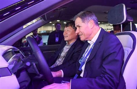 Hyundai Mobis and Zeiss unveil holographic windshield display | Autocar ...