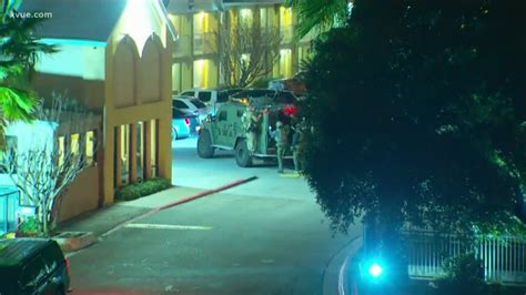 South Austin SWAT call: Man arrested at Days Inn | kvue.com
