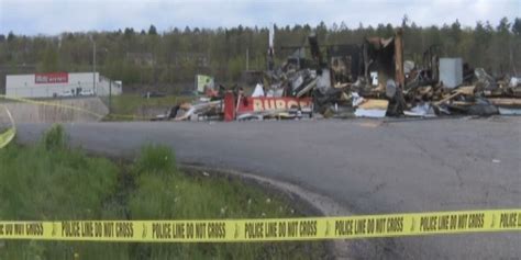 Clean-up temporarily stalled at scorched Burger King