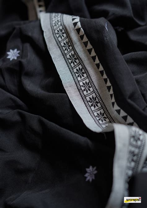 Pure Cotton with Butas and Nakshi Border – Amrapali Boutique