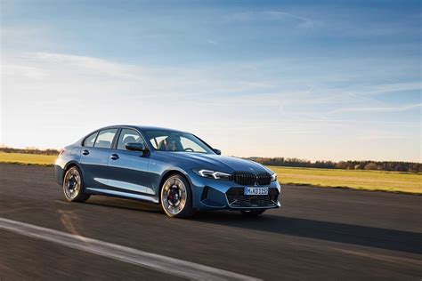 The new BMW 330i Sedan – Exterior & Interior (05/2024)