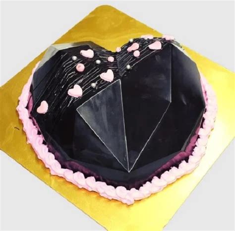 Order Heart Pinata Cake online | Get same day delivery PAN India in 3 hours