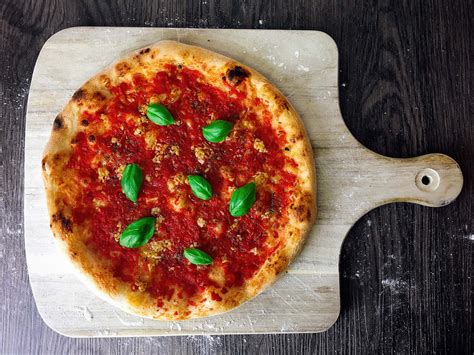 Pizza Marinara Recipe | Vegan & Delicious | Pizzarecipe.org