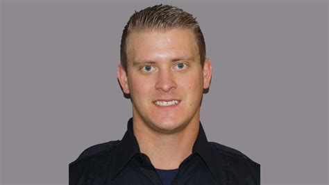 Coastal Fire continues to burn after destroying 20 mansions in Southern ...