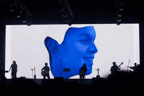 Makna Lagu Sepatu – Kisah Cinta yang Tak Pernah Bersatu - zetizen.com