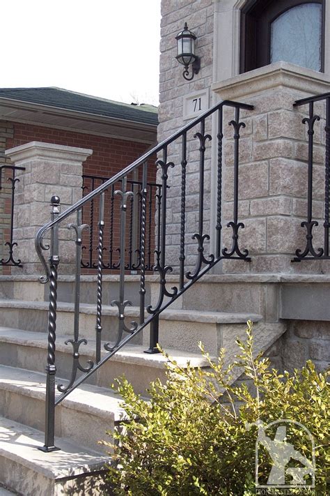 Exterior Railings in Toronto, Muskoka and the GTA / Wrought Iron