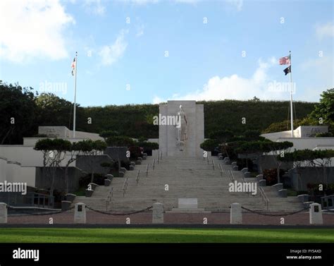 Hawaii oahu national memorial cemetery pacific hi-res stock photography ...
