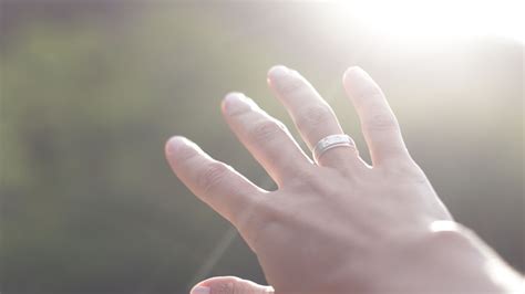 Download wallpaper 1920x1080 hand, sun, sunlight, fingers full hd, hdtv ...