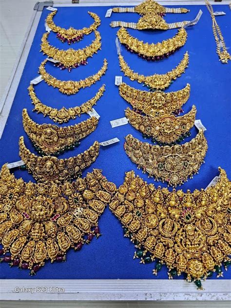 Miyapur cops seize 25 kg gold, 15 kg silver worth Rs 15 crore in ...