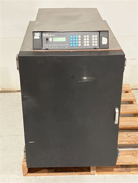 Saunders & Associates 4366 Temperature Test Chamber 2255 Controller ...