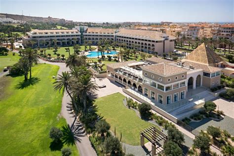 https://lecoingolf.fr/wp-content/uploads/2020/10/Golf-Almerimar-Clubhouse-hotel-1024x683.jpg