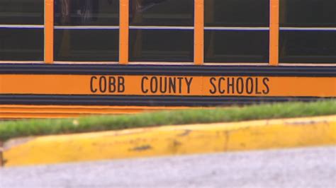 Cobb County school board expands $1K retention bonus for employees