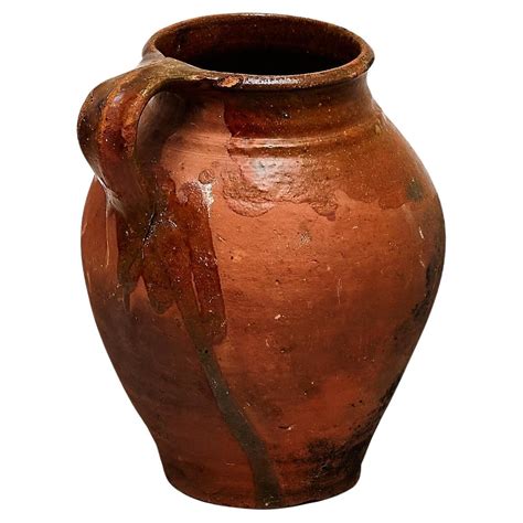 Early 20th Century Traditional Spanish Ceramic Vase For Sale at 1stDibs
