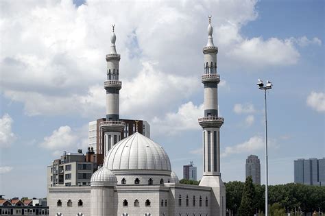 15 Punkte, die zeigen, dass Merkel ein islamisches Deutschland will ...