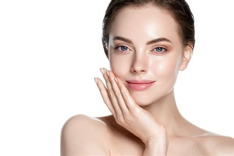 मुल्तानी मिट्टी को फेस पर कैसे लगाये - How To Use Multani Mitti On Face ...