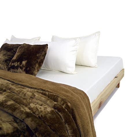 Buy Fluff Quilt Online | Zarf Studios