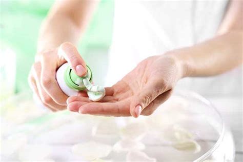 10 tips and tricks to shave your face the right way | Femina.in