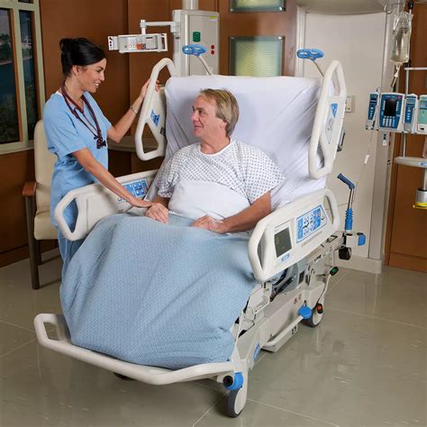 TotalCare SpO2RT 2 ICU Bed | Hillrom