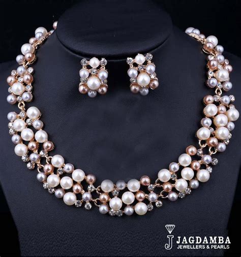 8 Glimmering Pearl Necklace Designs To Light Up Your Events!