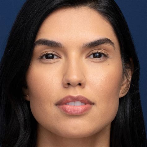 Double Wear Stay-in-Place Makeup SPF 10 | Estée Lauder