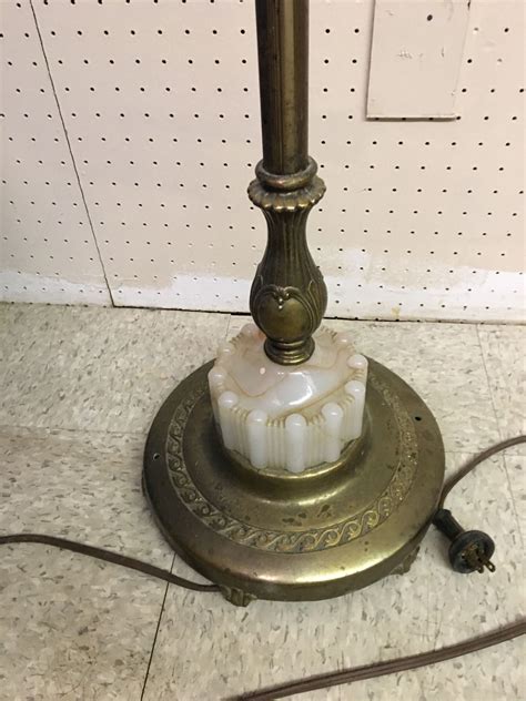 ANTIQUE FLOOR LAMP