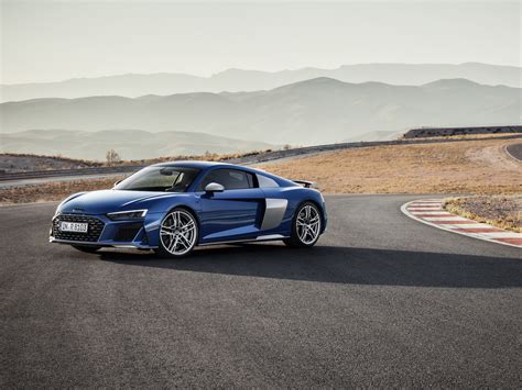 2020 R8 gets new look, 200-mph top speed for all models