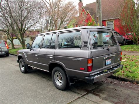 Seattle's Classics: 1980 Toyota Land Cruiser