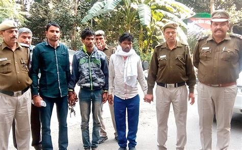 Pimps dial cop by mistake to sell girl - India Today