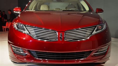 2013 Lincoln MKZ: New York Auto Show Live Shots