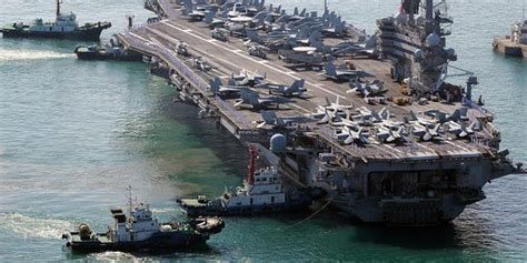 时隔5年 美航母打击群再度驶入韩国釜山海军作战基地_手机新浪网