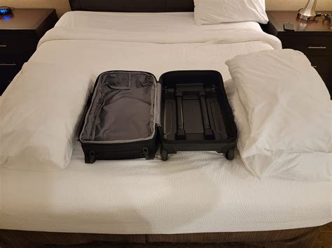 Eddie Bauer Expedition Duffel Bag Review: Rugged, Spacious, and Built ...