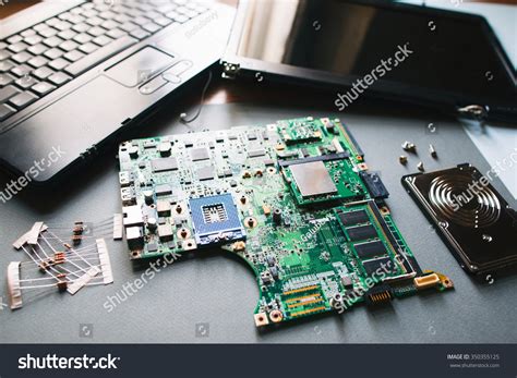 Broken Computer 的图像结果