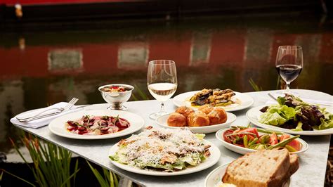 Fan - Review - Notting Hill - London - The Infatuation