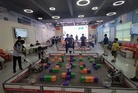 澄海学生在第二十二届省青少年机器人竞赛上取得佳绩
