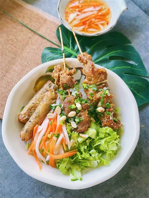 Bún Thịt Nướng (Vietnamese Grilled Pork & Rice Noodles)