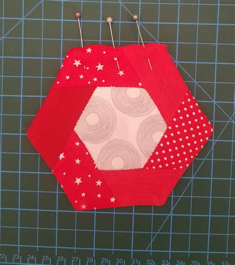 Hexagon Coaster Project Quilt Tutorial 的图像结果