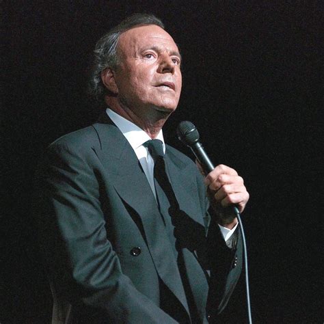Así eran los padres de Julio Iglesias: de la discreción de Rosario a la ...