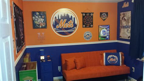 NY Mets Room | Baseball room, Sports themed bedroom, Baseball bedroom