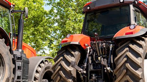 A vibrant fusion of traditional garba and Bollywood beats in Delhi