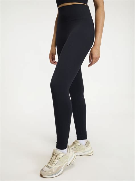 Black Sky-Rise Leggings – CAVA Athleisure Pvt Ltd