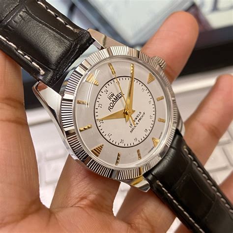 Vintage Roamer White Face Silver Case Mechanical Hand Winding 17 jewel ...