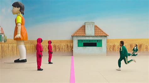 Who is Stephen Lomas on Netflix's 'Squid Game: The Challenge'? What is His TikTok Connection?