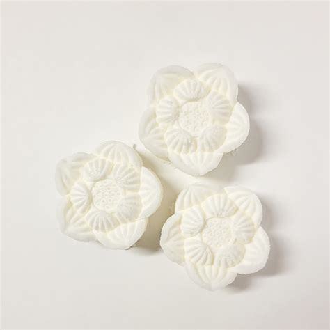 Eucalyptus Shower Steamer (Handmade) - Liola Luxuries