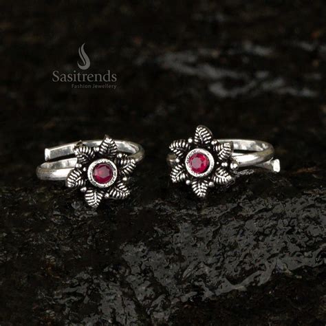 Oxidised Adjustable Round Leaf Motif Stone Toe Rings - Sasitrends