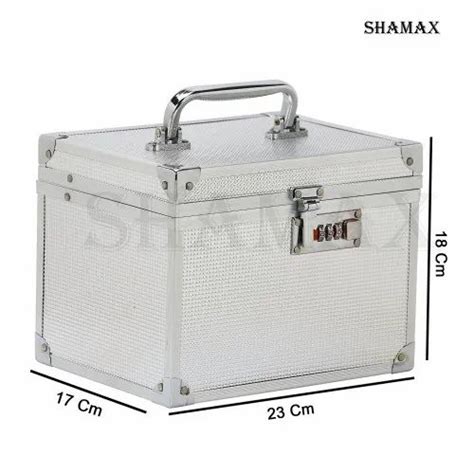 Bag and Pouch - makeup cosmetic storage case Trader - Wholesaler ...